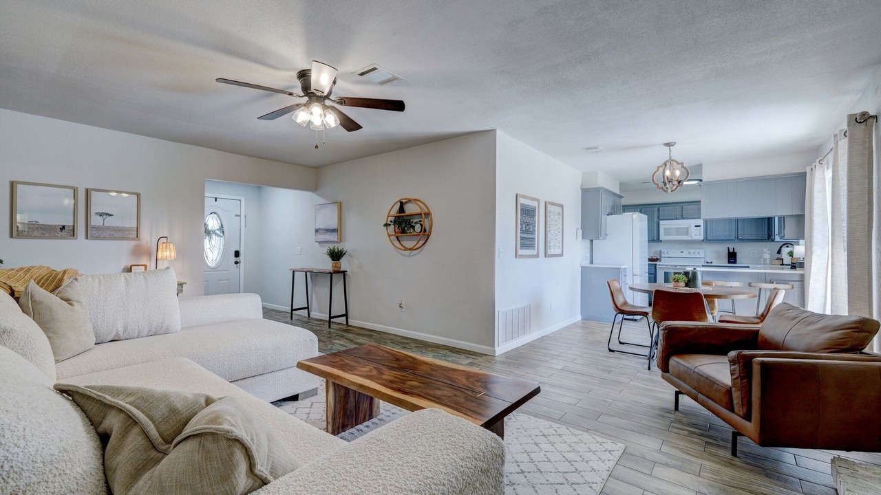 Photo of Livingroom in Moore