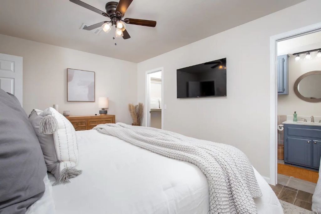 Photo of Bedroom in Moore