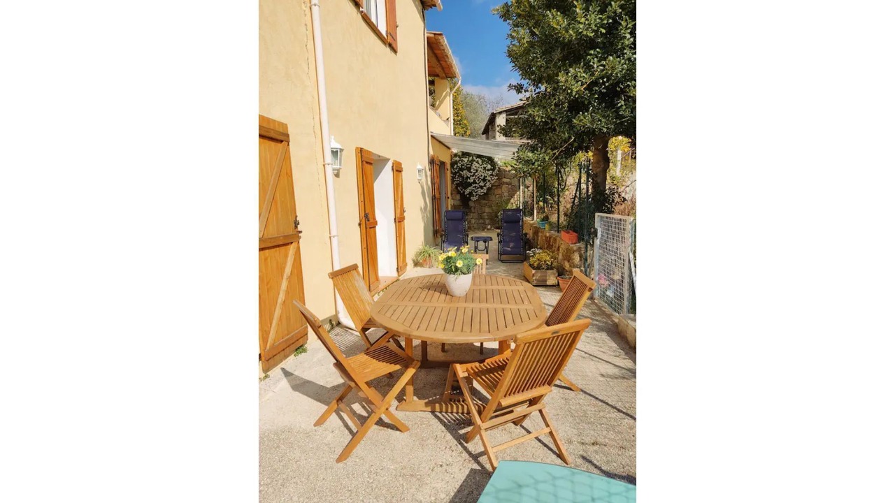 Photo of Outdoor in Contes