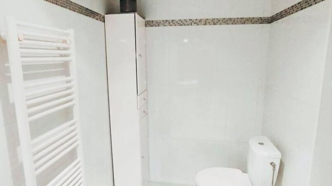 Photo of Bathroom in Contes