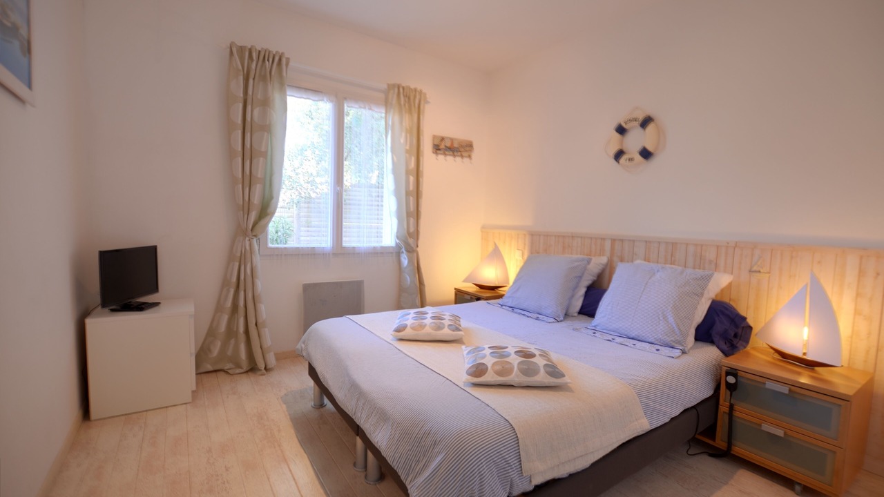Photo of Bedroom in Jard-sur-Mer