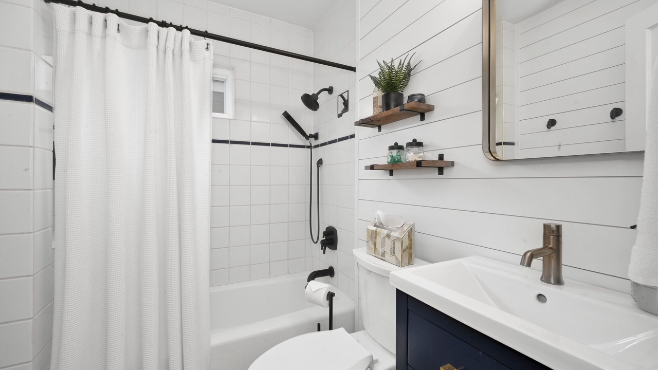 Photo of Bathroom in Old Towne