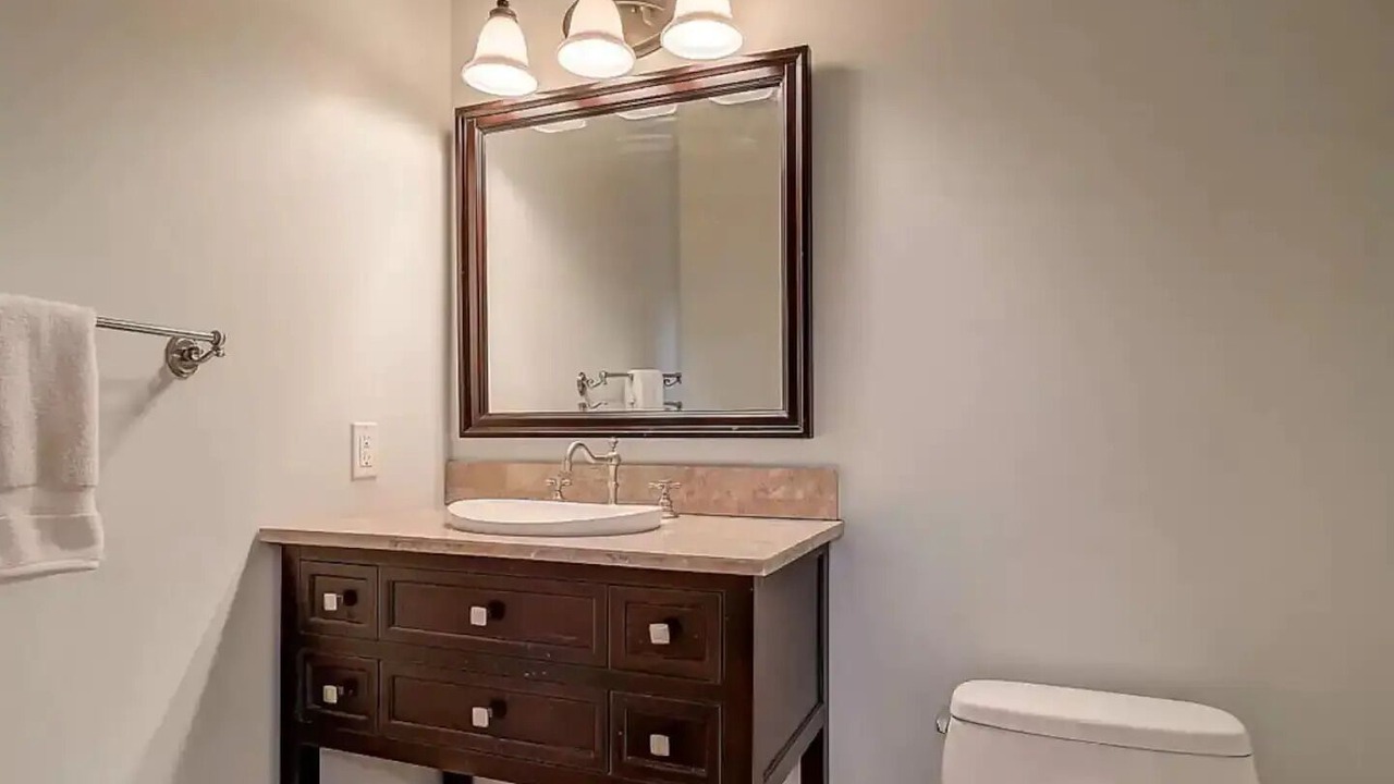 Photo of Bathroom in Rowland