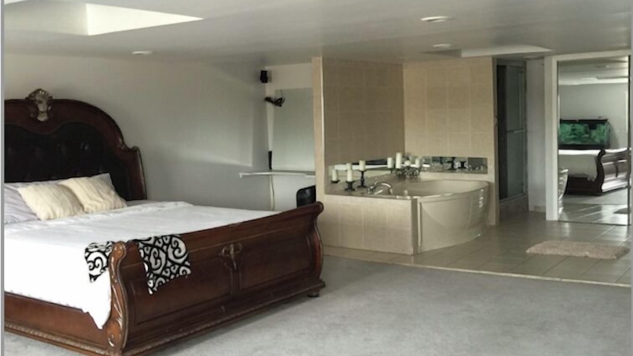 Photo of Bedroom in Mill Basin