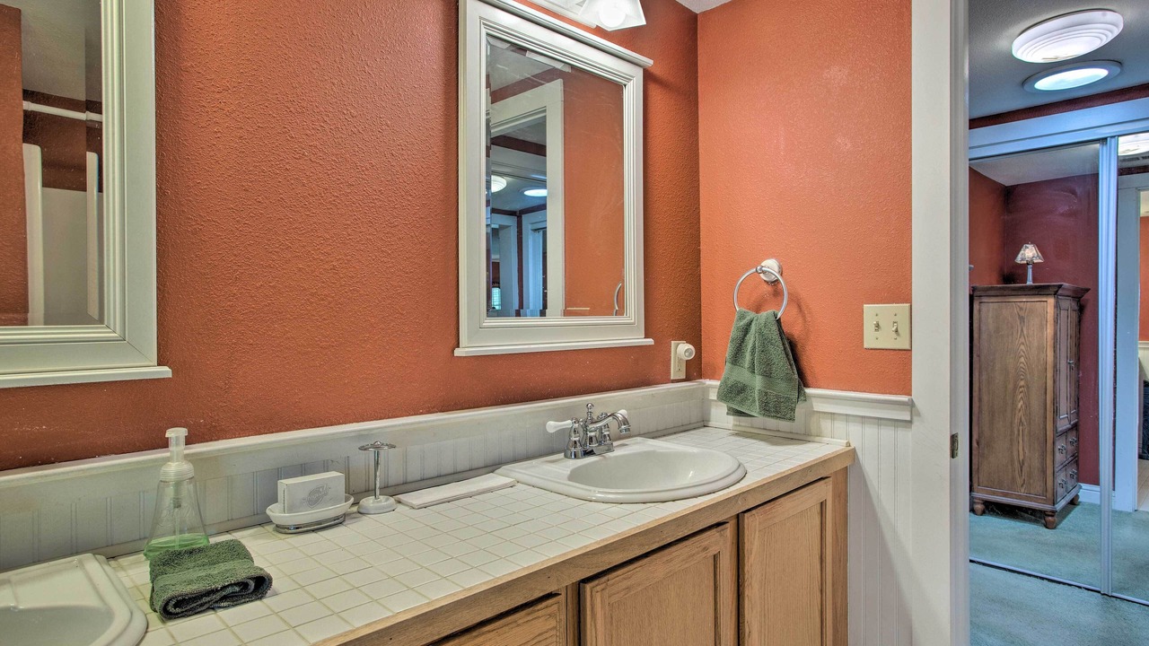Photo of Bathroom in Pottsboro