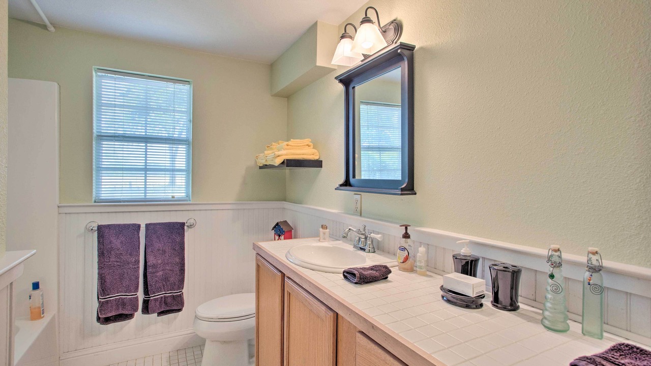 Photo of Bathroom in Pottsboro