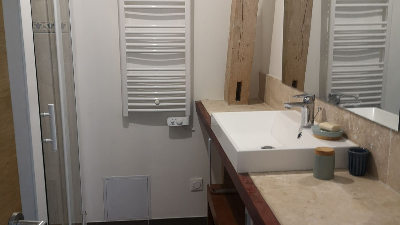 Photo of Bathroom in Saint-Epain