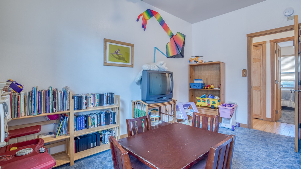 Photo of Bedroom in Lincoln City