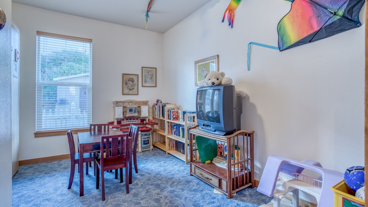 Photo of Bedroom in Lincoln City
