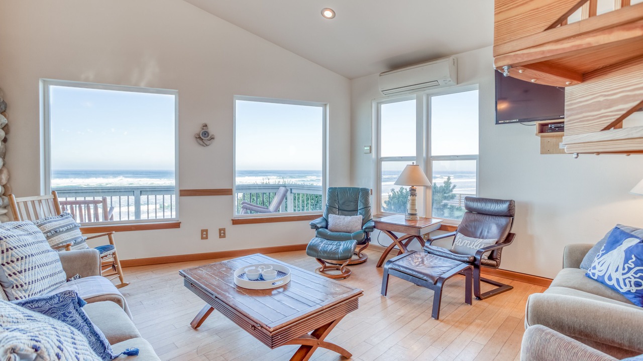 Photo of Livingroom in Lincoln City