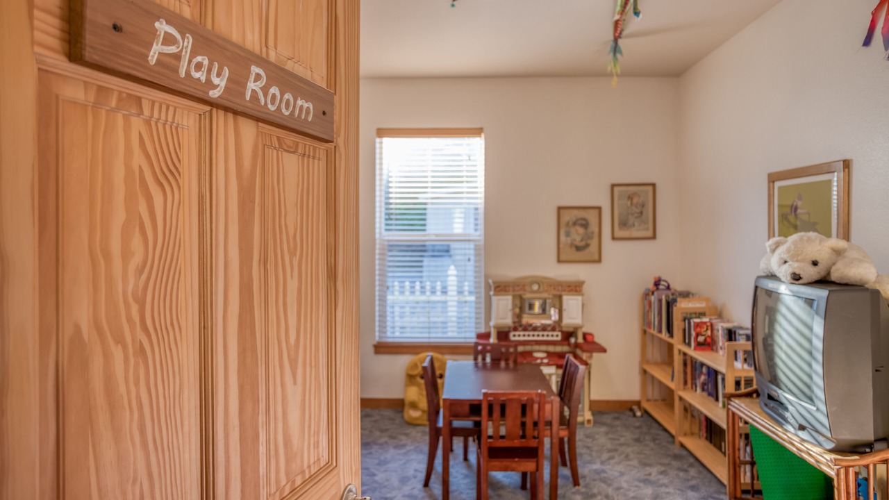 Photo of Bedroom in Lincoln City