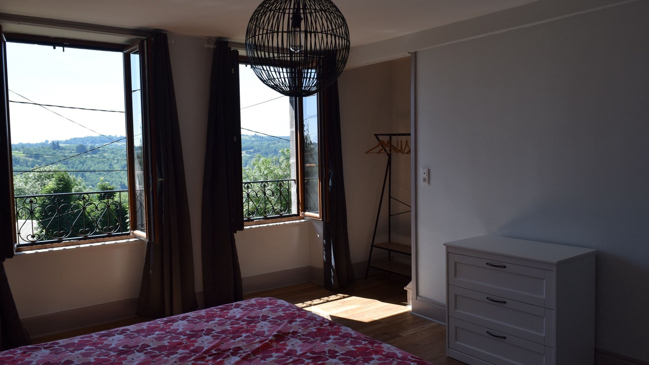 Photo of Bedroom in Charbonnieres-les-Vieilles