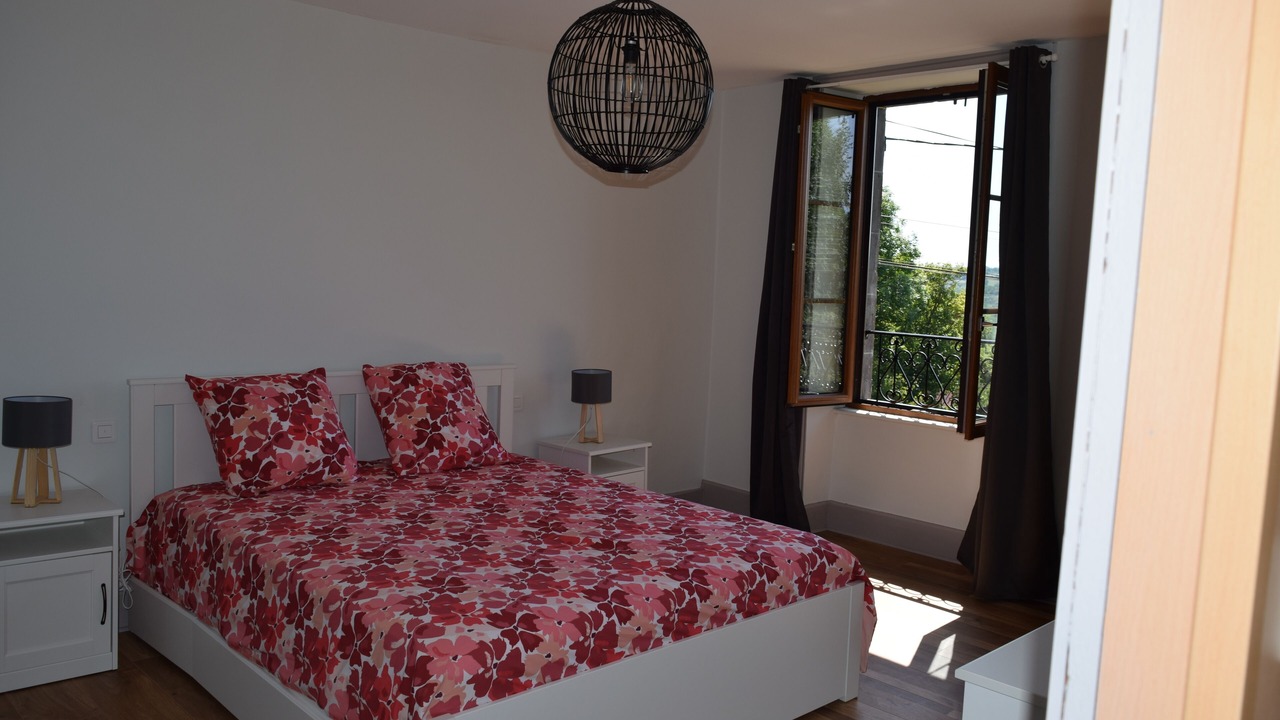 Photo of Bedroom in Charbonnieres-les-Vieilles