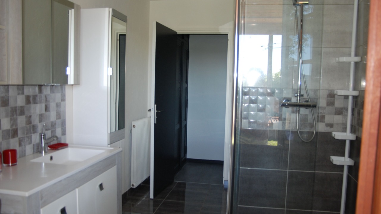 Photo of Bathroom in Charbonnieres-les-Vieilles