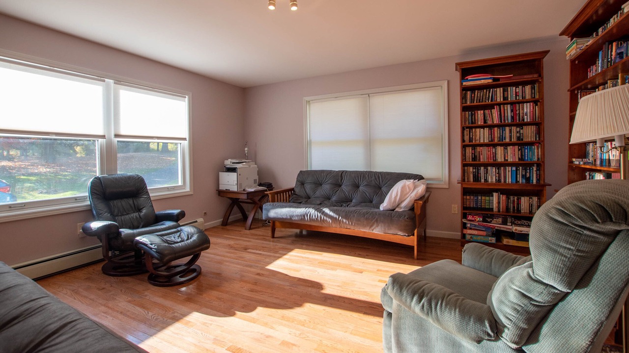 Photo of Livingroom in Seneca Falls