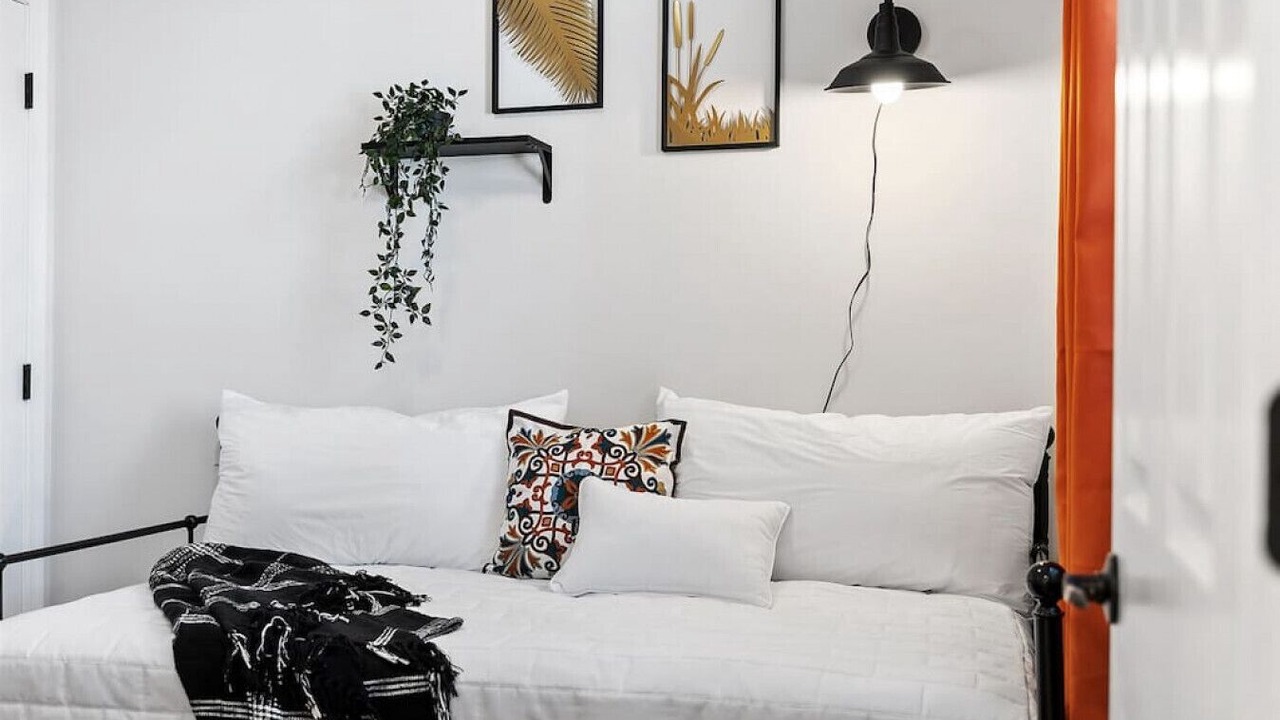 Photo of Bedroom in Southwest Center City