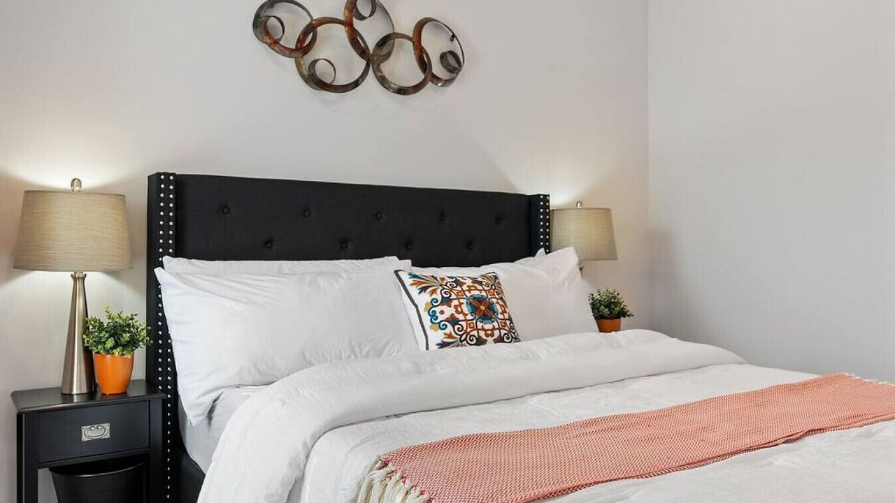 Photo of Bedroom in Southwest Center City