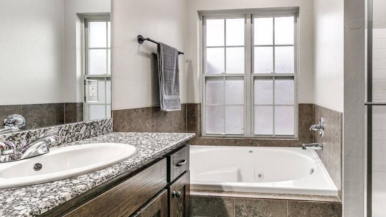 Photo of Bathroom in Central Oklahoma City