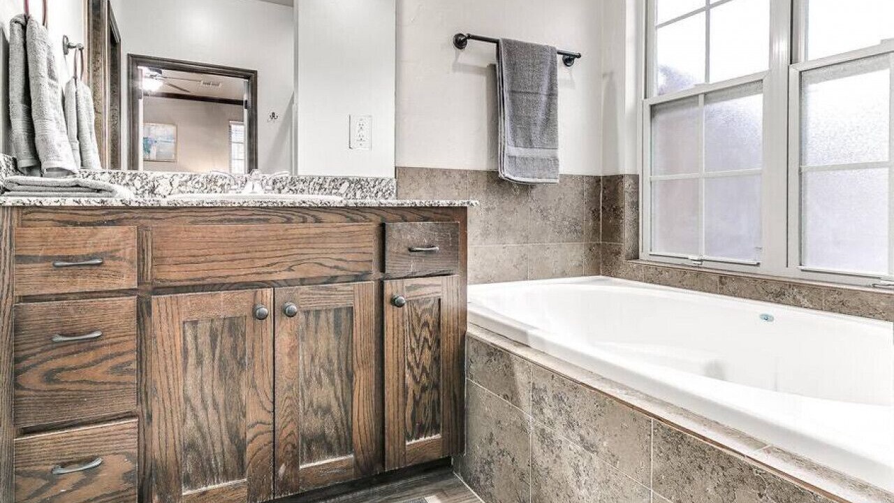 Photo of Bathroom in Central Oklahoma City