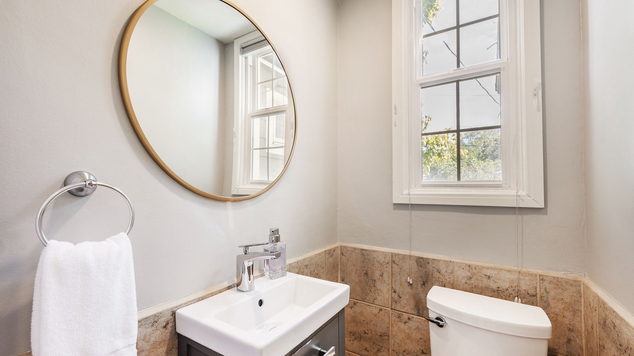 Photo of Bathroom in Downtown Salt Lake City