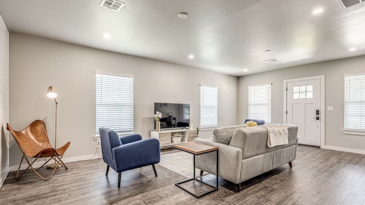 Photo of Livingroom in Central Oklahoma City