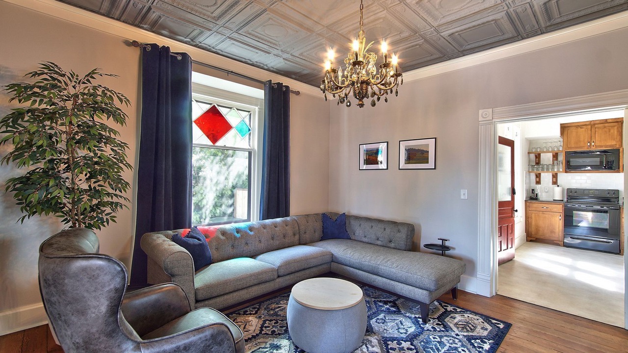 Photo of Livingroom in McMinnville