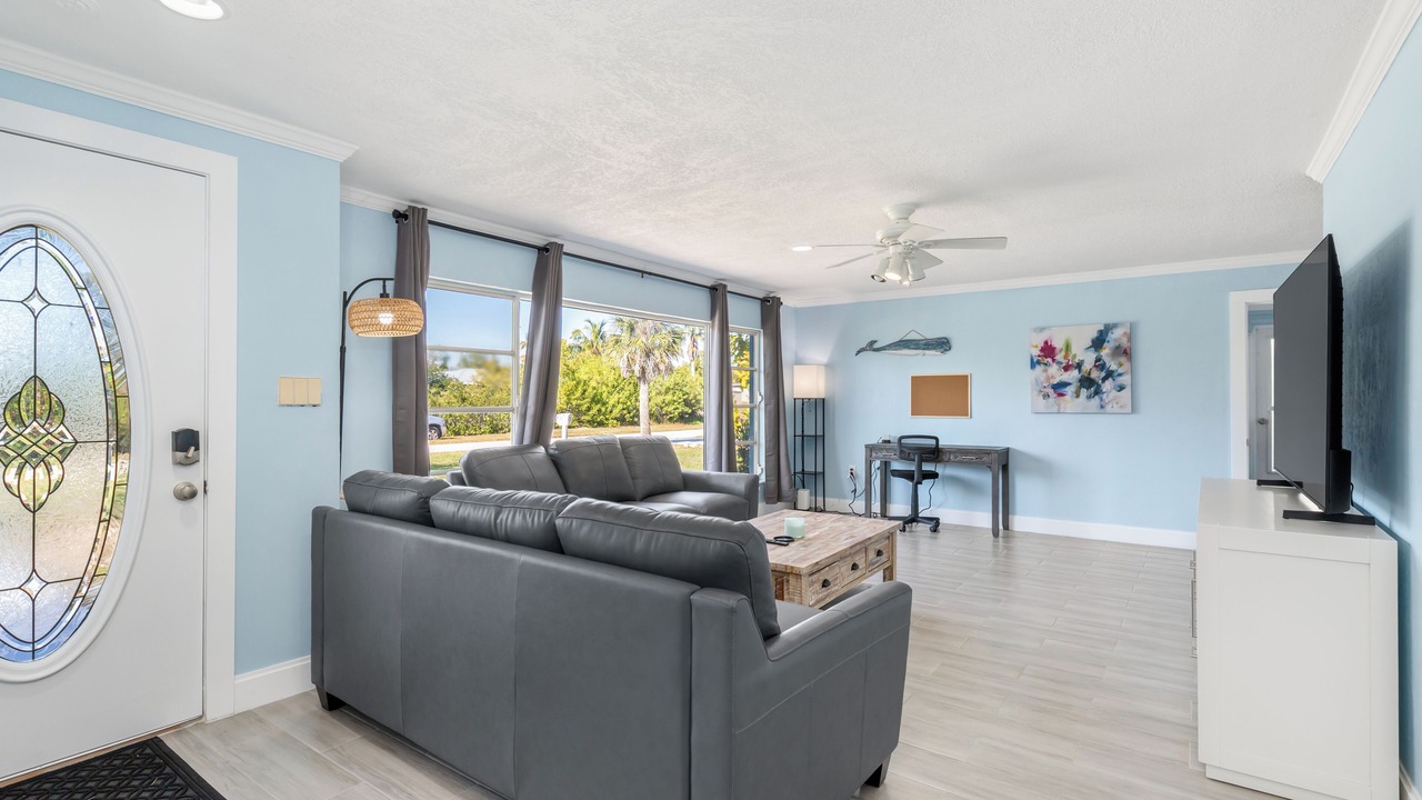 Photo of Livingroom in Charlotte Park