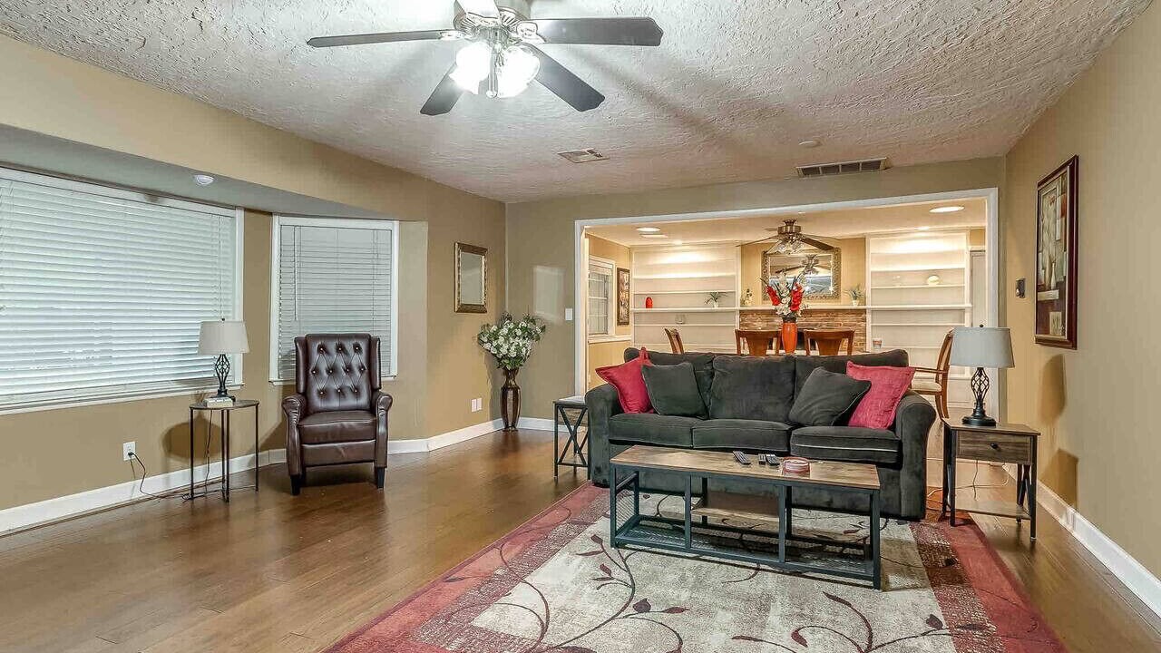 Photo of Livingroom in Norman