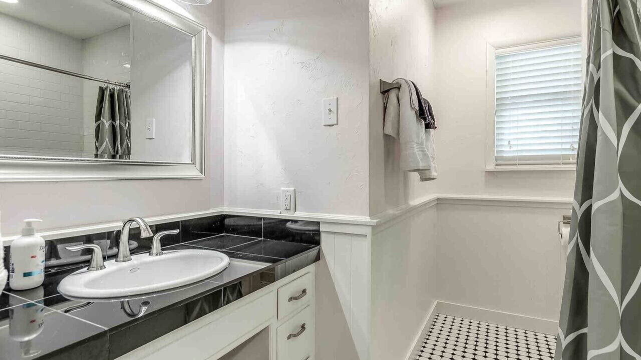 Photo of Bathroom in Norman