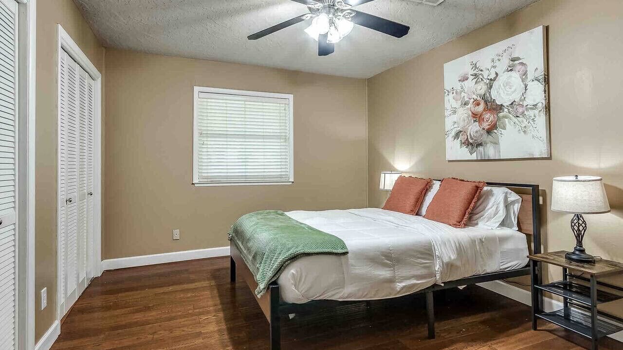 Photo of Bedroom in Norman