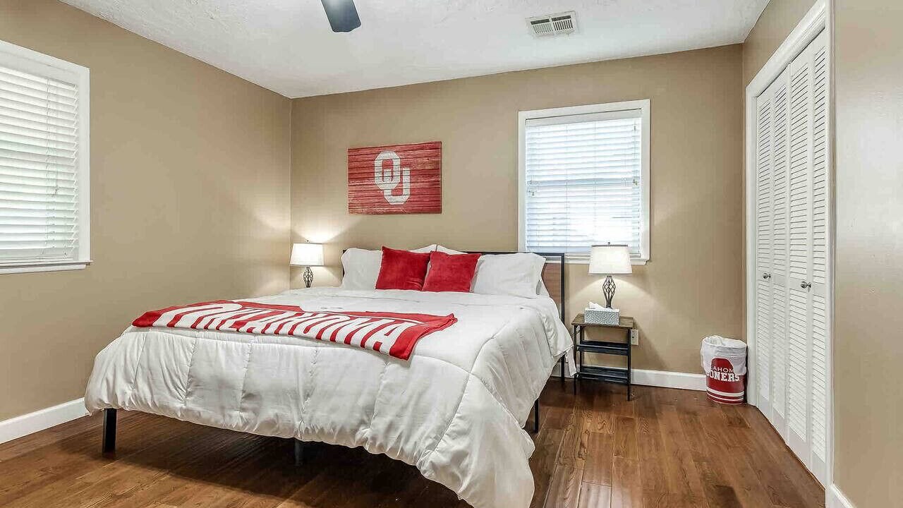 Photo of Bedroom in Norman
