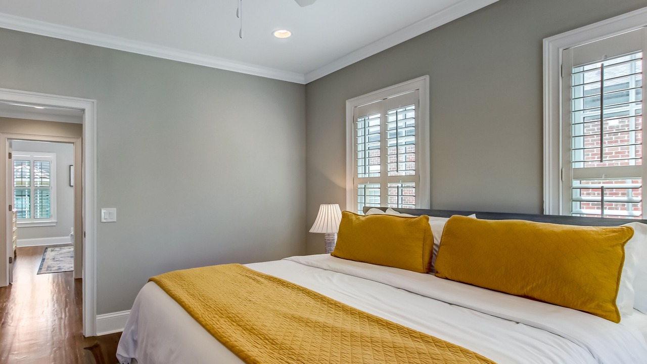 Photo of Bedroom in Historic District - North