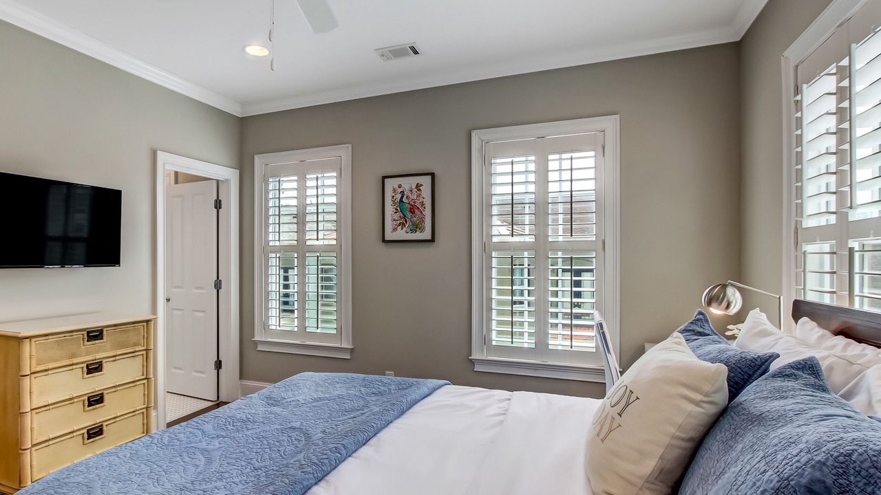 Photo of Bedroom in Historic District - North