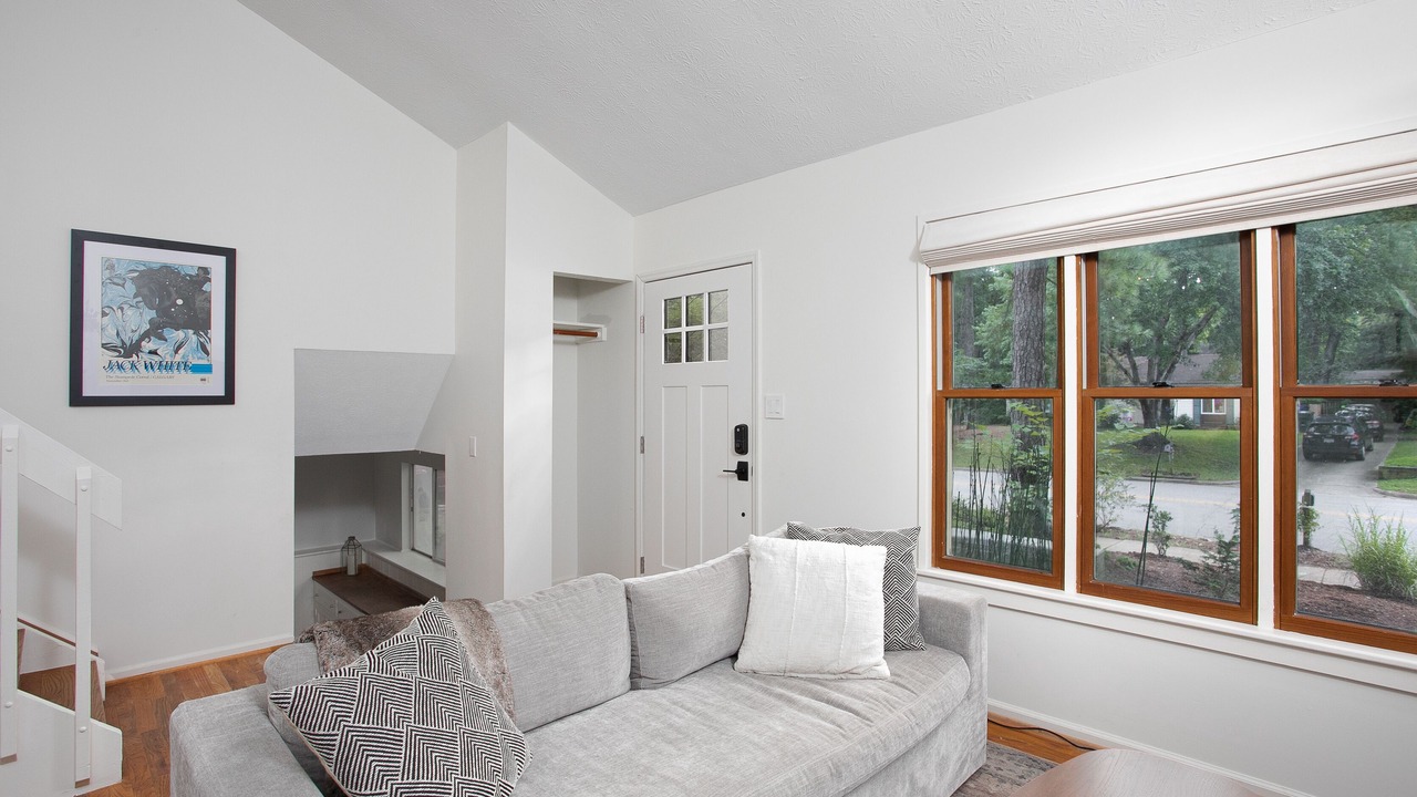 Photo of Livingroom in Southwest Raleigh