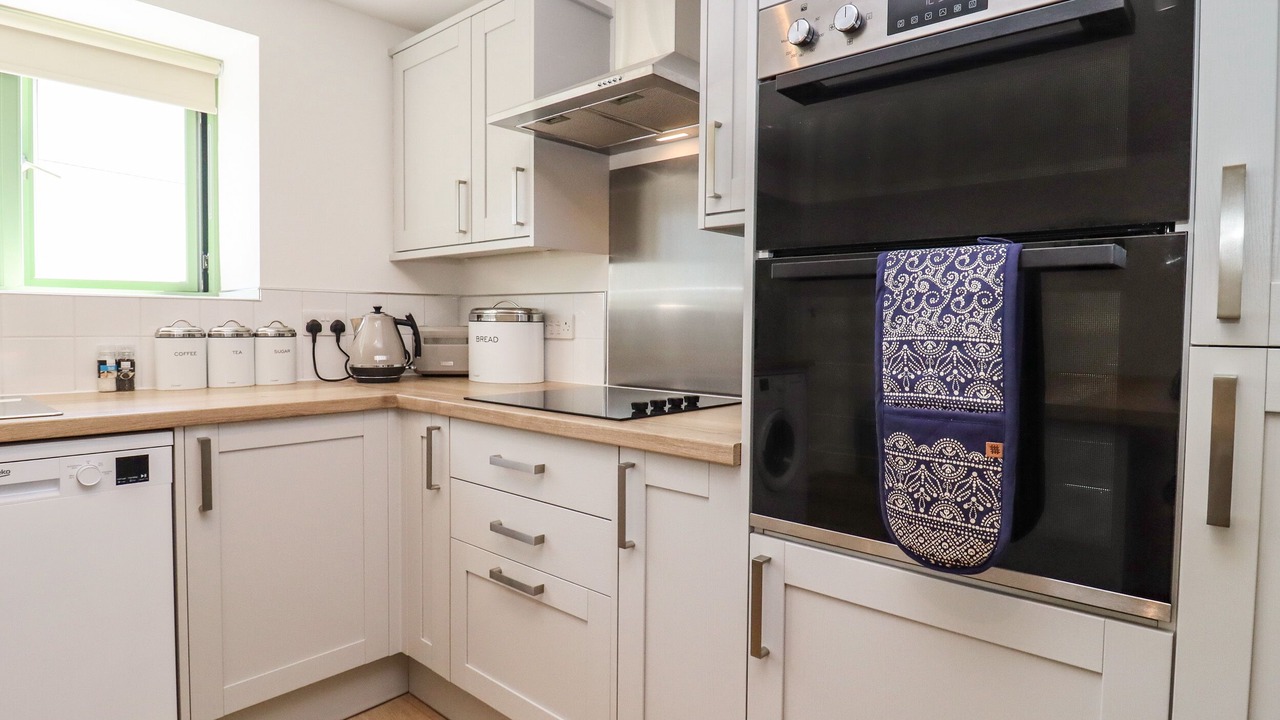 Photo of Kitchen in South Leigh