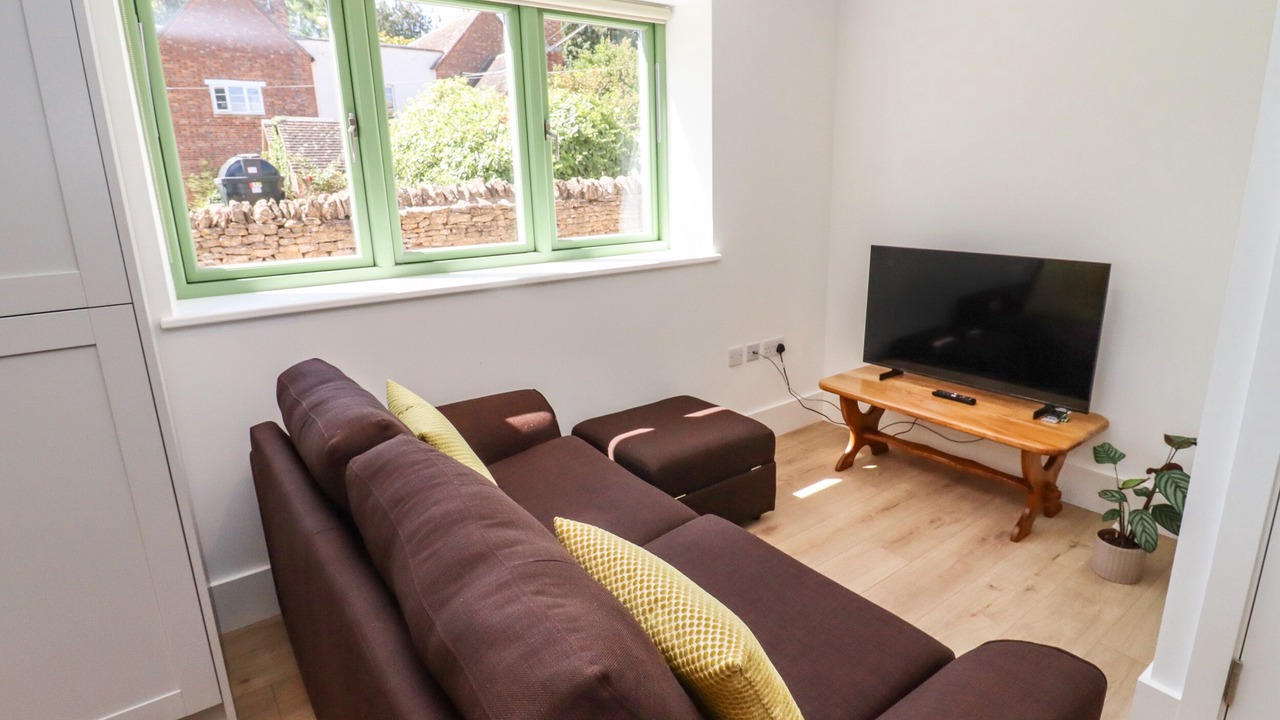 Photo of Livingroom in South Leigh