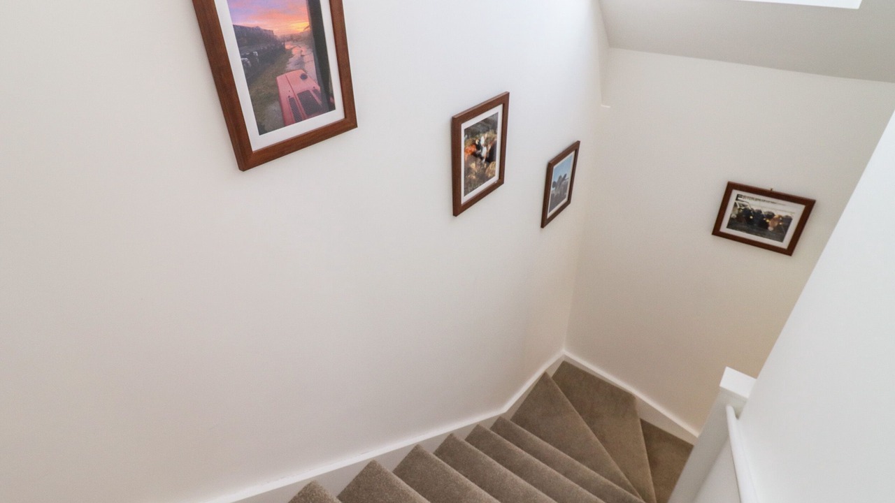 Photo of Others in South Leigh