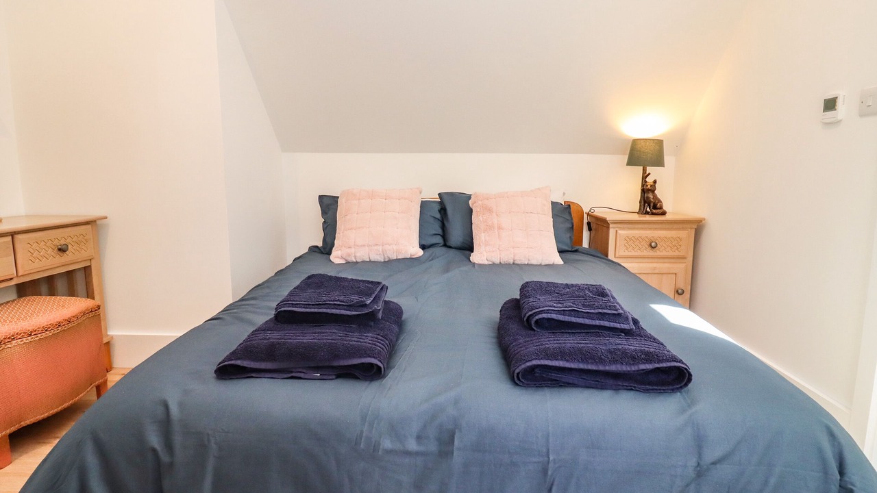 Photo of Bedroom in South Leigh