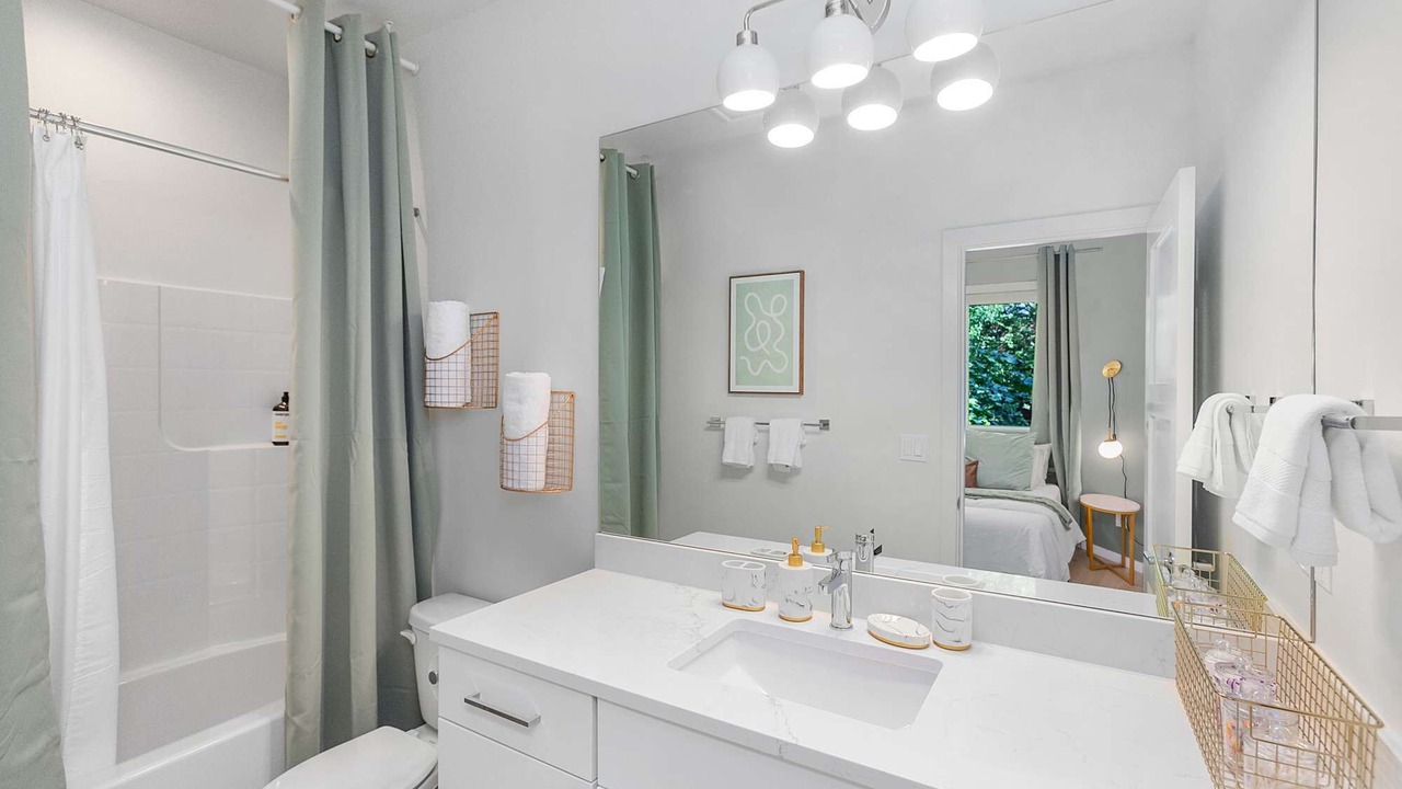 Photo of Bathroom in Minor