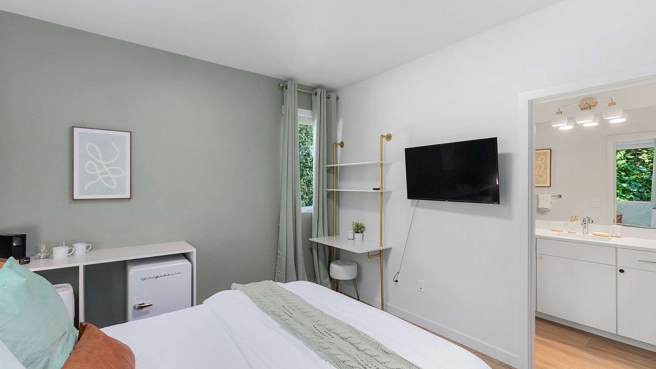 Photo of Bedroom in Minor
