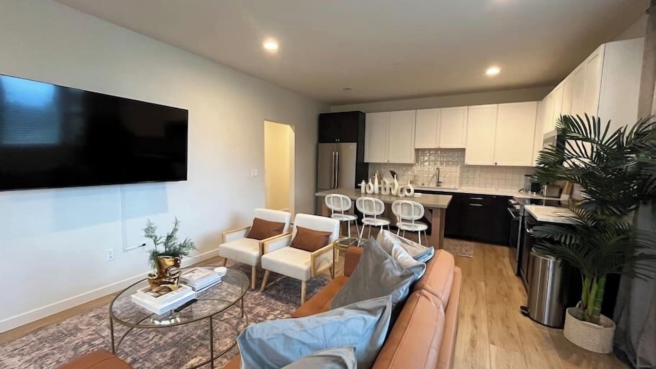 Photo of Others in Minor