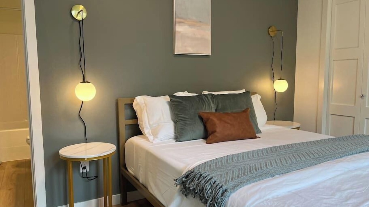 Photo of Bedroom in Minor