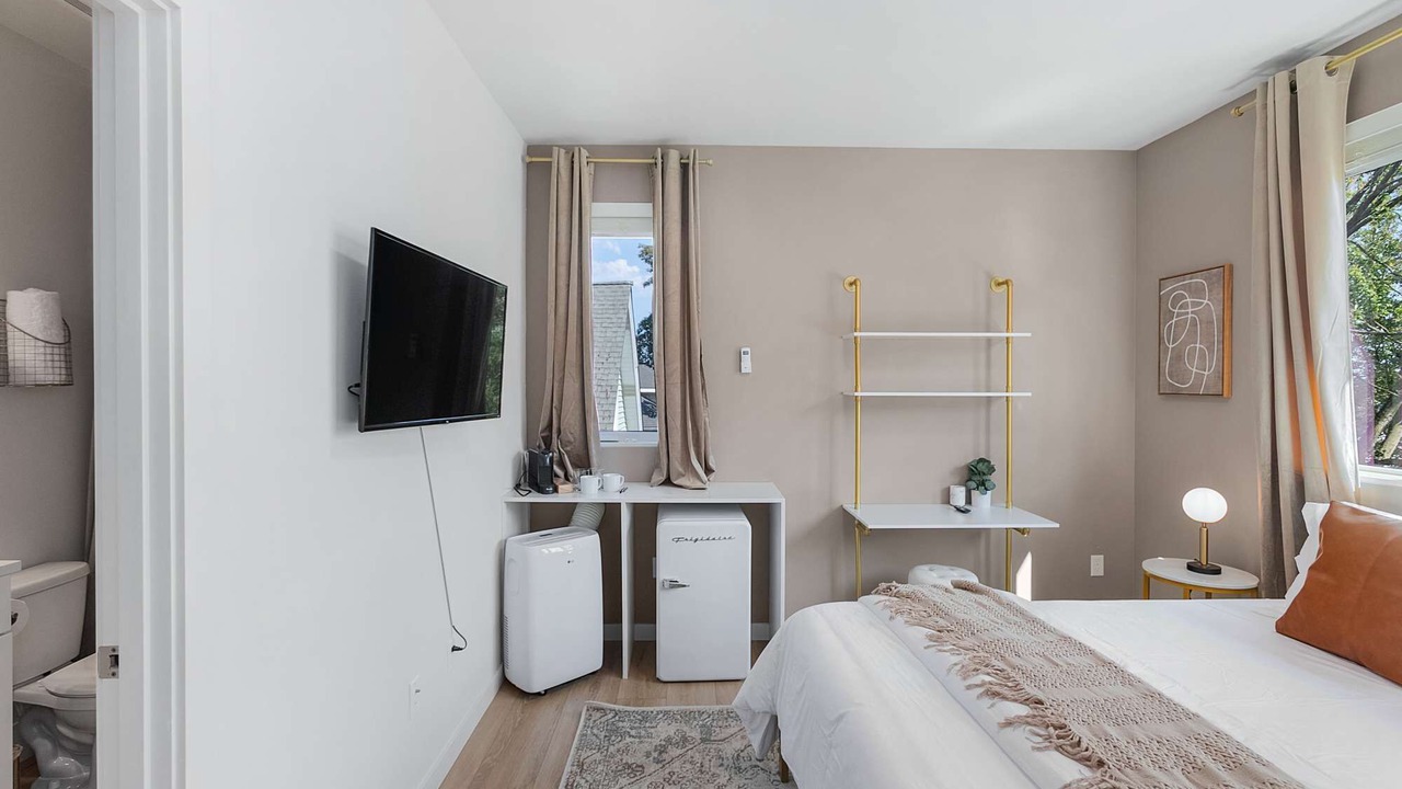 Photo of Bedroom in Minor