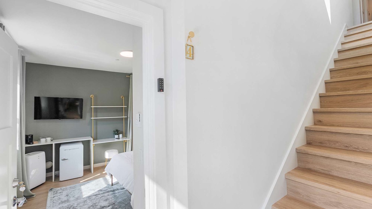 Photo of Bedroom in Minor