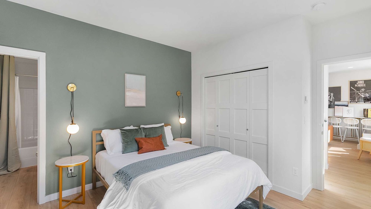 Photo of Bedroom in Minor
