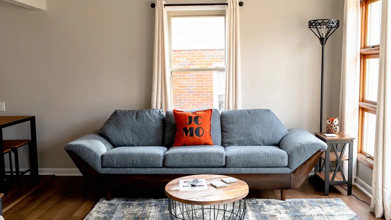 Photo of Livingroom in Jefferson City