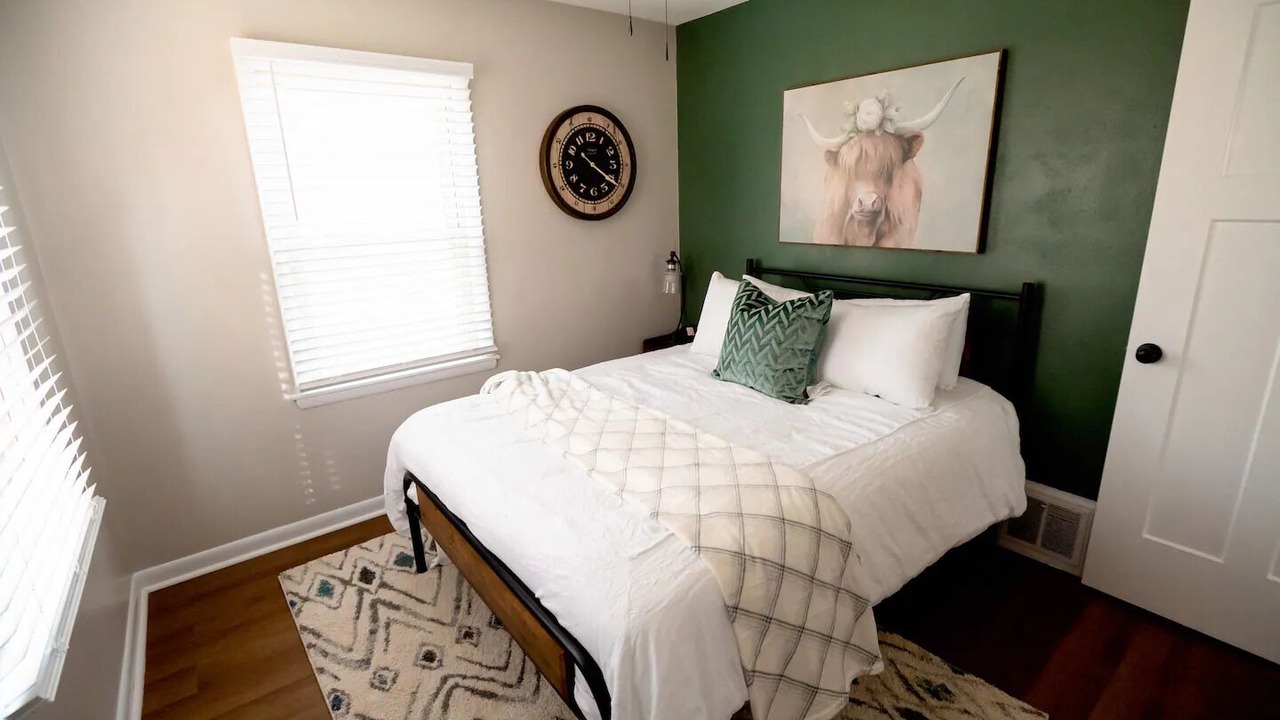 Photo of Bedroom in Jefferson City