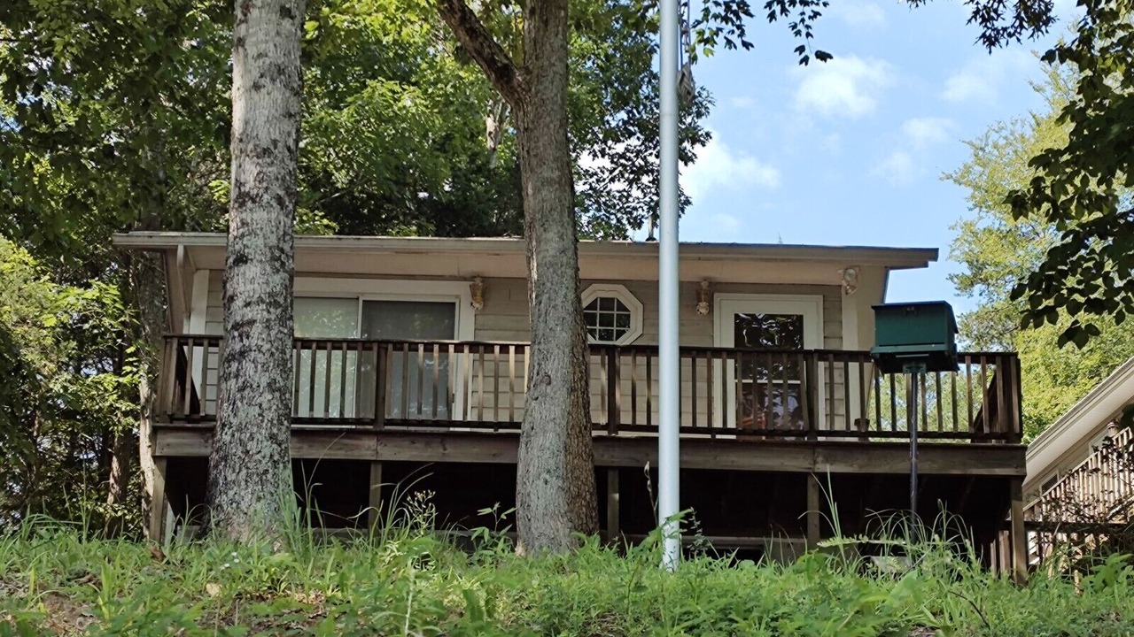 Photo of Outdoor in Leasburg