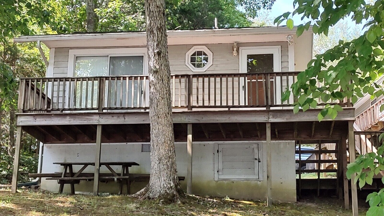 Photo of Outdoor in Leasburg