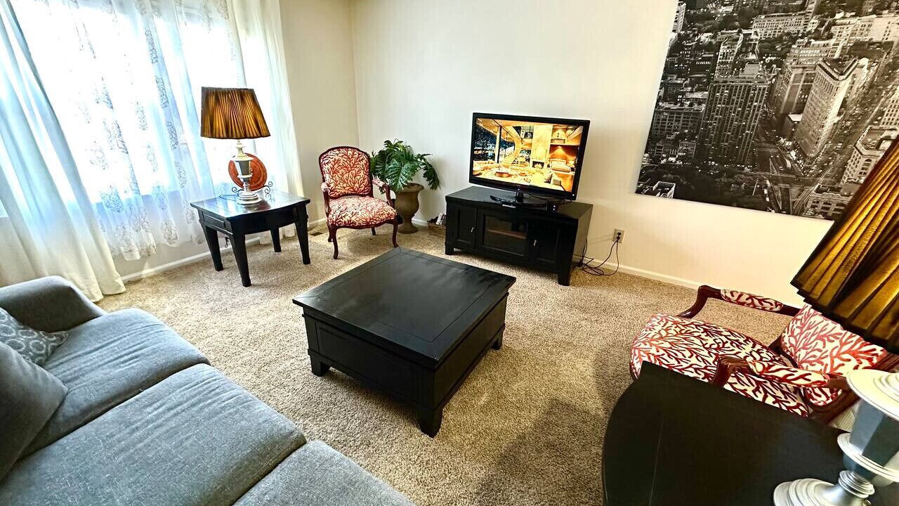 Photo of Livingroom in Southwest Raleigh